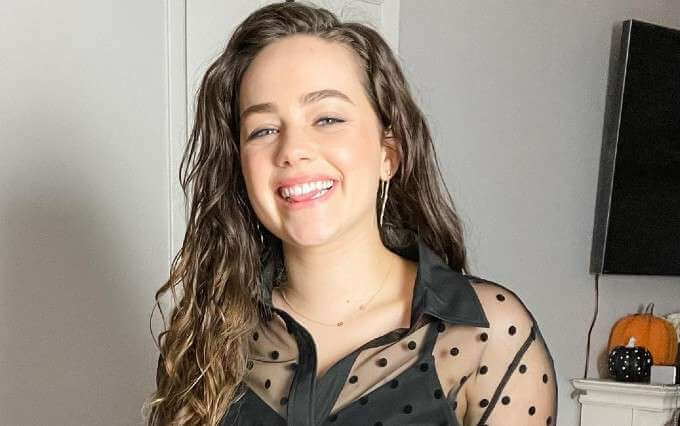 Mary Mouser: Wiki, Bio, Age, Career & Net Worth